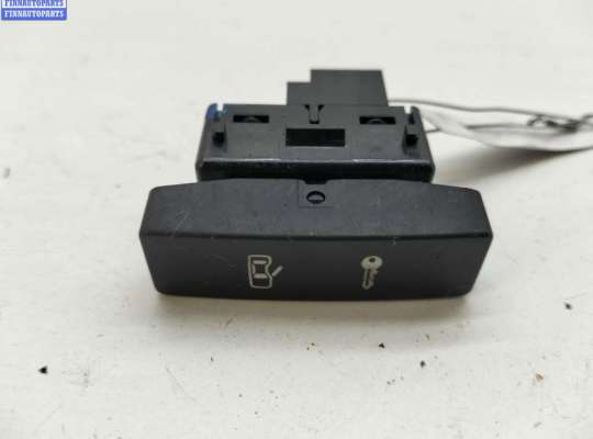 купить Кнопка центрального замка на Volkswagen Touareg