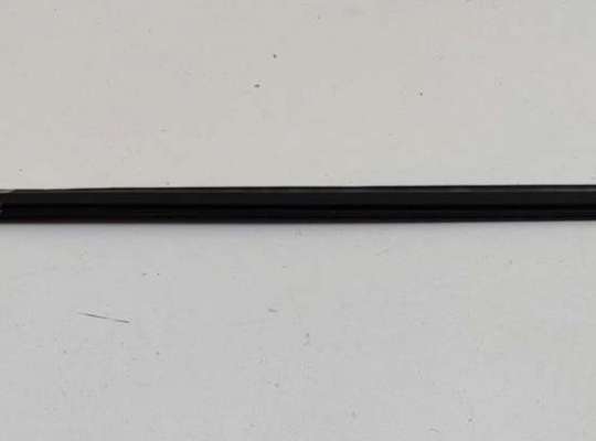 Купить Молдинг стекла двери передней левой наружный на Peugeot 307 Молдинг стекла двери передней левой наружный PG1208294 на Peugeot 307