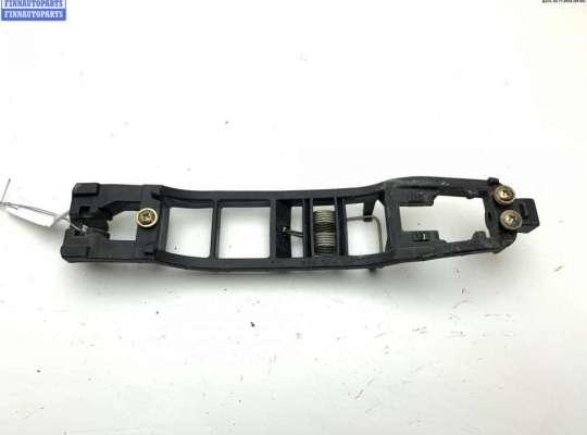 купить Корпус (держатель) ручки двери задней левой на Mercedes C-Class W202 (1993-2000)