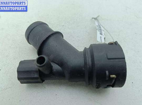 купить Фланец (тройник) системы охлаждения на Volkswagen Golf-4