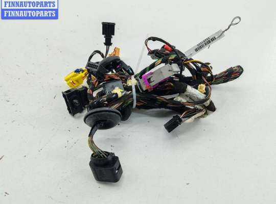 Проводка двери SK517531 на Skoda Octavia mk2 (A5 1Z) 2004-2013