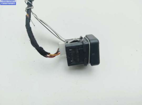 купить Кнопки управления прочие (включатель) на BMW 5 E39 (1995-2003)