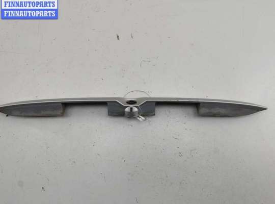 купить Накладка подсветки номера на Mitsubishi Carisma
