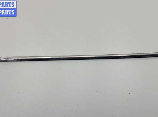 купить Молдинг стекла двери передней правой наружный на BMW 7 E38 (1994-2001)