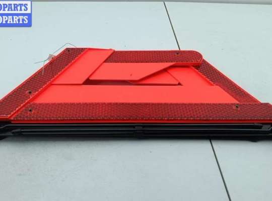 Знак аварийной остановки на Volkswagen Jetta IV (USA)