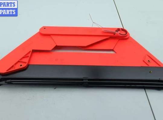 Знак аварийной остановки на Volkswagen Jetta IV (USA)