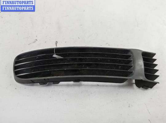 Решётка (заглушка) в бампер VG2730763 на Volkswagen Passat B5