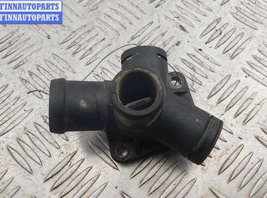 купить Фланец (тройник) системы охлаждения на Volkswagen Passat B5