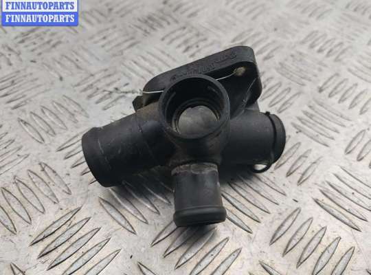 купить Фланец (тройник) системы охлаждения на Volkswagen Passat B5