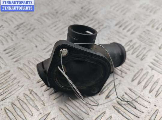 купить Фланец (тройник) системы охлаждения на Volkswagen Passat B5