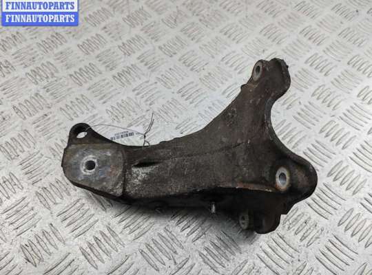 купить Кронштейн двигателя опорный на Volkswagen Golf-3