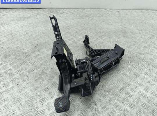 купить Узел педальный на Volkswagen Golf-4