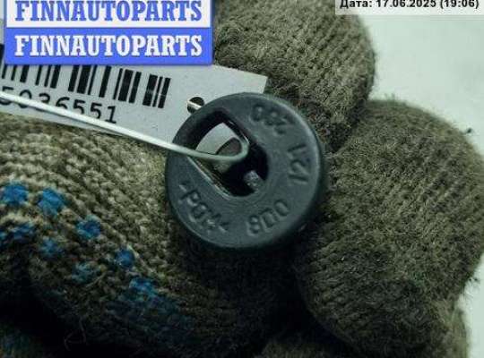 купить Кронштейн радиатора на Volkswagen Passat B5