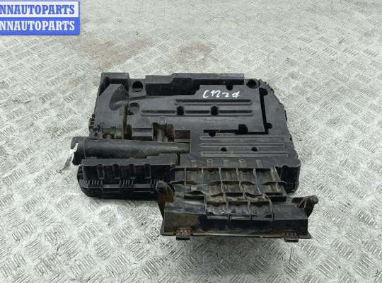 Корпус воздушного фильтра на Ford Fiesta V (JH, JD)