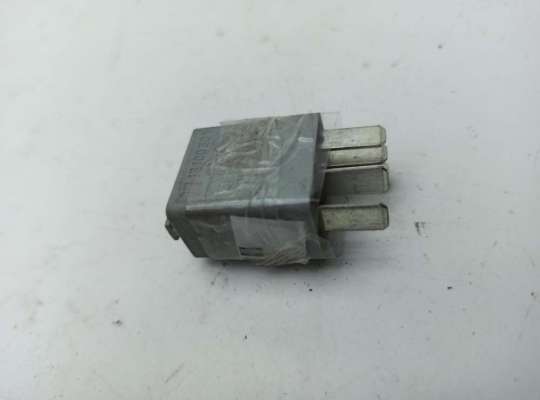 Купить Реле поворотов на Opel Astra H (2004-2009) Реле поворотов OP2181270 на Opel Astra H (2004-2009)