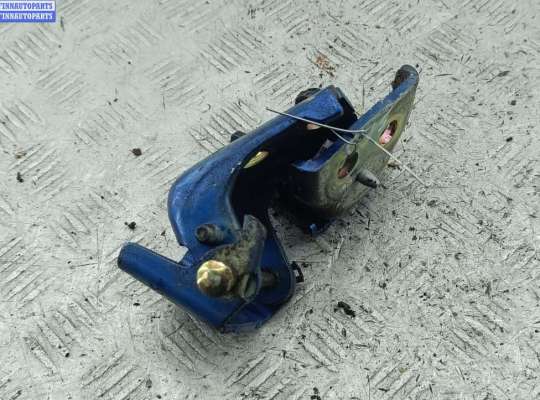 купить Петля двери передней левой на Peugeot 407