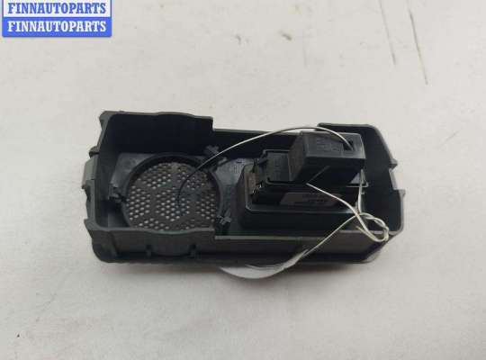 купить Кнопка стеклоподъемника заднего правого на Opel Vectra C (2002-2008)