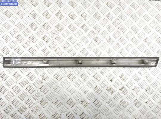 купить Молдинг двери задней правой на Mercedes W124 (1985-1995)