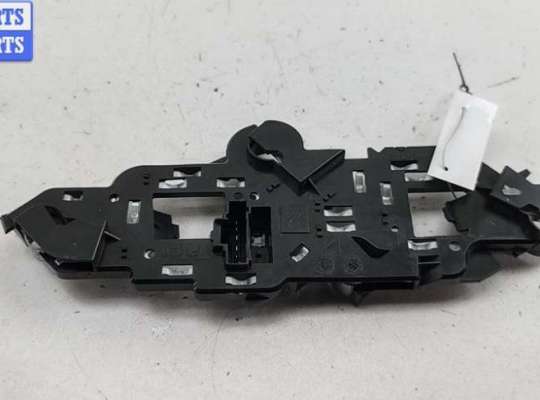 купить Плата фонаря заднего правого на Peugeot 307