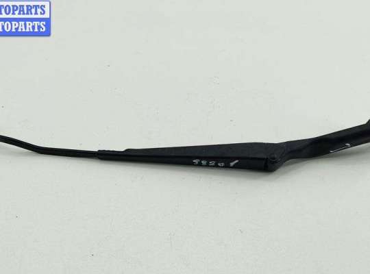 Щеткодержатель (поводок стеклоочистителя) передний VG2718027 на Volkswagen Passat B4