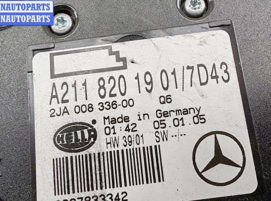 Фонарь салона (плафон) на Mercedes-Benz E (W211)