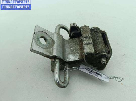 Петля двери на Audi 80 (B4)