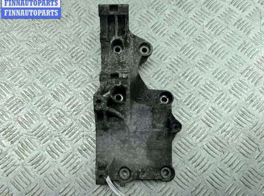 Кронштейн генератора VG2680642 на Volkswagen Touran