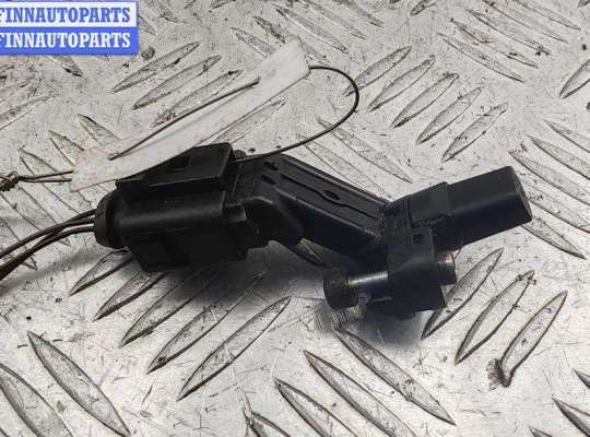 купить Датчик положения коленвала на Volkswagen Caddy (2004-2010)