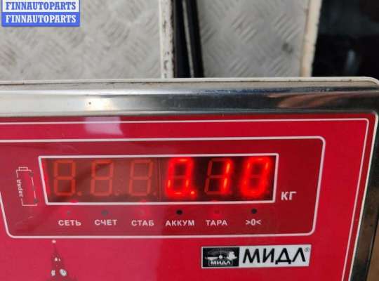 купить Молдинг двери передней правой на Volkswagen Passat B5+ (GP)