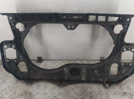 купить Рамка передняя (панель кузовная, телевизор) на Audi A6 C6 (2004-2011)