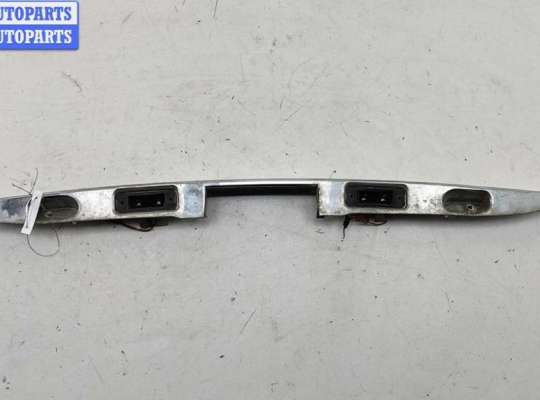 купить Накладка подсветки номера на Mercedes M-Class ML W164 (2005-2011)