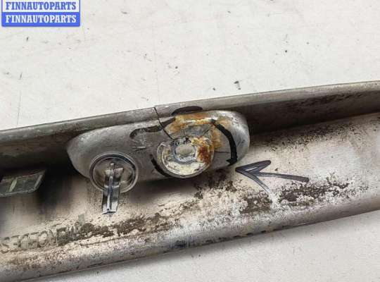 купить Накладка подсветки номера на Mercedes M-Class ML W164 (2005-2011)