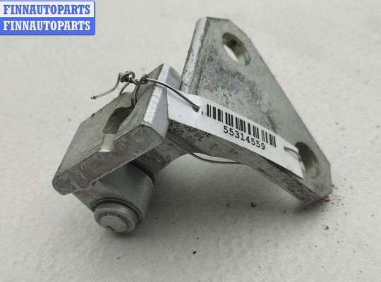 Петля двери на Volkswagen Passat B6 (3C)