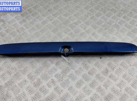 Накладка подсветки номера OP2438601 на Opel Zafira A (1999-2005)