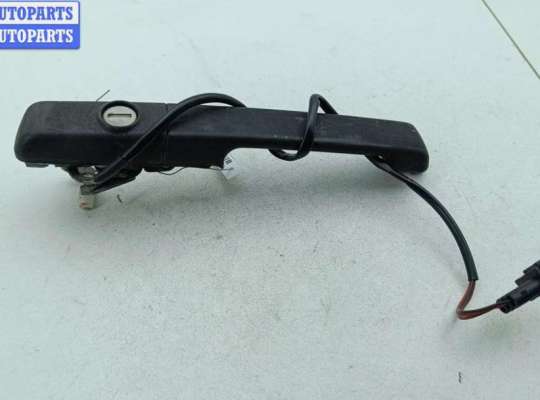 Купить Ручка двери наружная передняя правая на Volkswagen Passat B3 Ручка двери наружная передняя правая VG2577693 на Volkswagen Passat B3