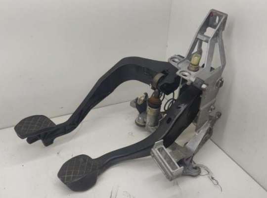 купить Узел педальный на Audi A4 B5 (1994-2001)