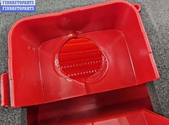 купить Фонарь задний правый на Volkswagen Passat B5