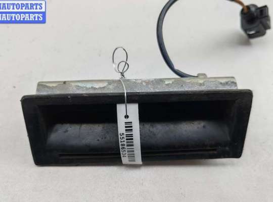 купить Кнопка открывания багажника на Volkswagen Golf-4