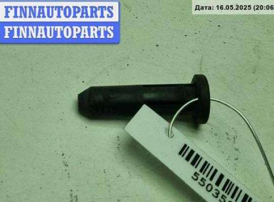 купить Кронштейн радиатора на Volkswagen Passat B5