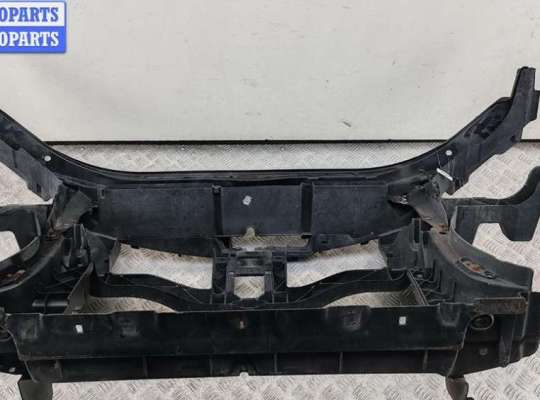 купить Рамка передняя (панель кузовная, телевизор) на Volkswagen Passat B6