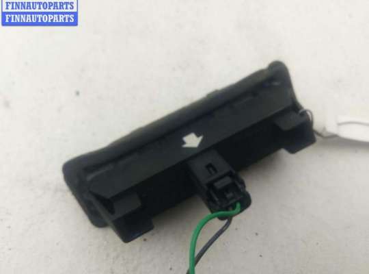 купить Кнопка открывания багажника на Renault Laguna II (2001-2007)