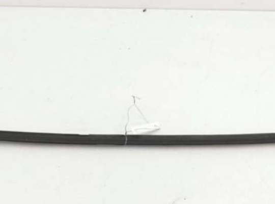 Молдинг лобового стекла VG2769238 на Volkswagen Passat B6