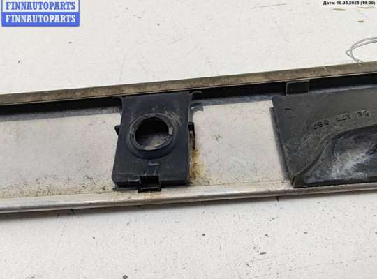 купить Накладка двери (крышки) багажника на Opel Vectra C