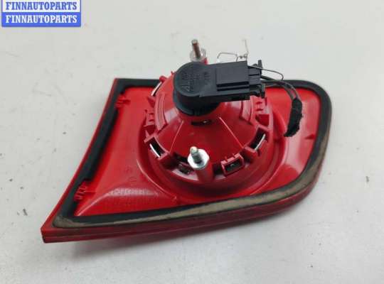 купить Фонарь крышки багажника левый на Volkswagen Passat B6