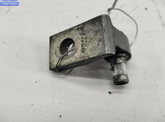 купить Петля двери передней правой на Audi A4 B7 (2004-2008)