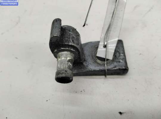 купить Петля двери передней правой на Audi A4 B7 (2004-2008)