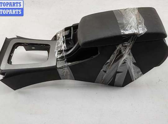 купить Подлокотник на Peugeot 407