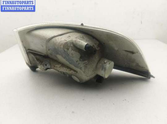 купить Поворотник (указатель поворота) правый на Volvo S40 / V40 (1995-2004)