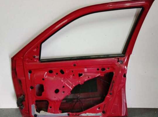 купить Дверь боковая передняя правая на Volkswagen Polo (1994-1999)