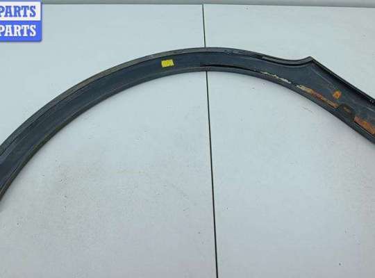 купить Накладка на арку передняя правая на Skoda Roomster